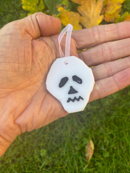Skeleton head hanging decorations