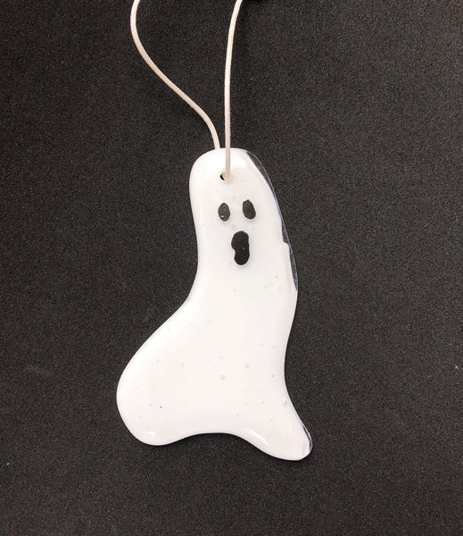 Ghostly ghost hanging decorations